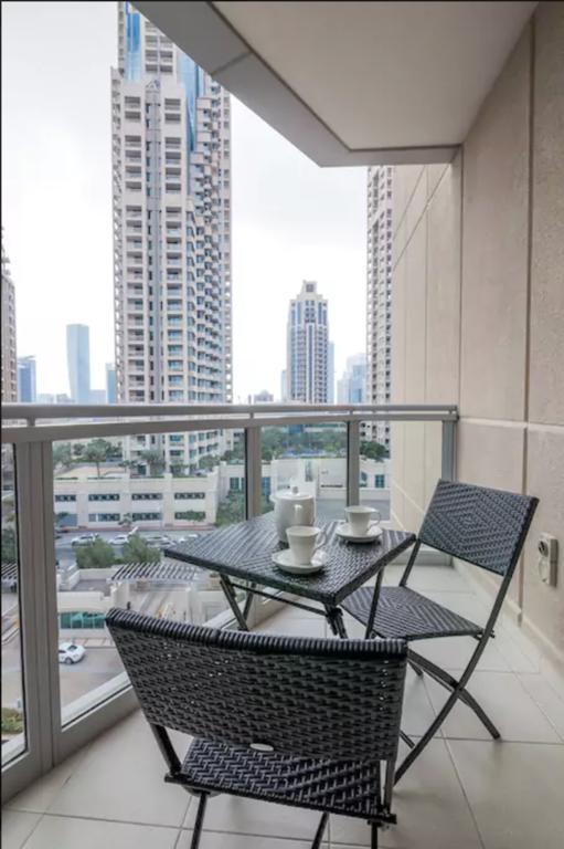 דובאי Faraway Homes - Burj Residences מראה חיצוני תמונה