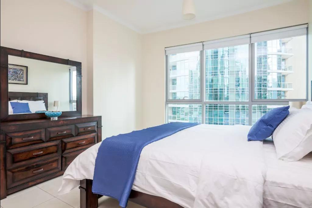 דובאי Faraway Homes - Burj Residences מראה חיצוני תמונה